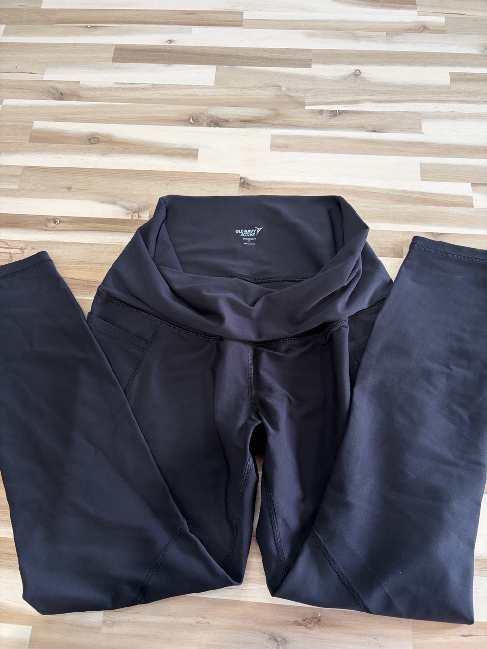 Old Navy Maternity Powersoft Leggings